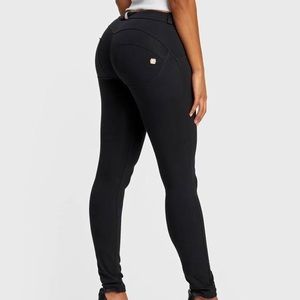 Freddy WR Up Butt Lifting High Waisted Leggings/Pants Size 4